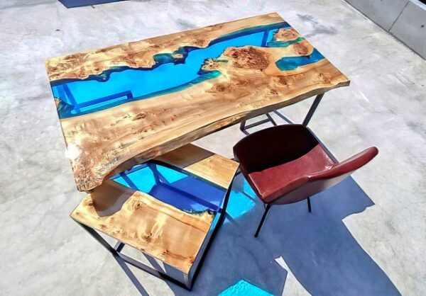 Luxurious Coffee Table & Side Table Set
