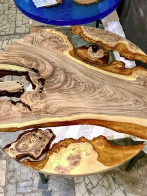 round-coffee-table-epoxy-resin-and-wood-india-129-2_2-Motion-1.jpeg